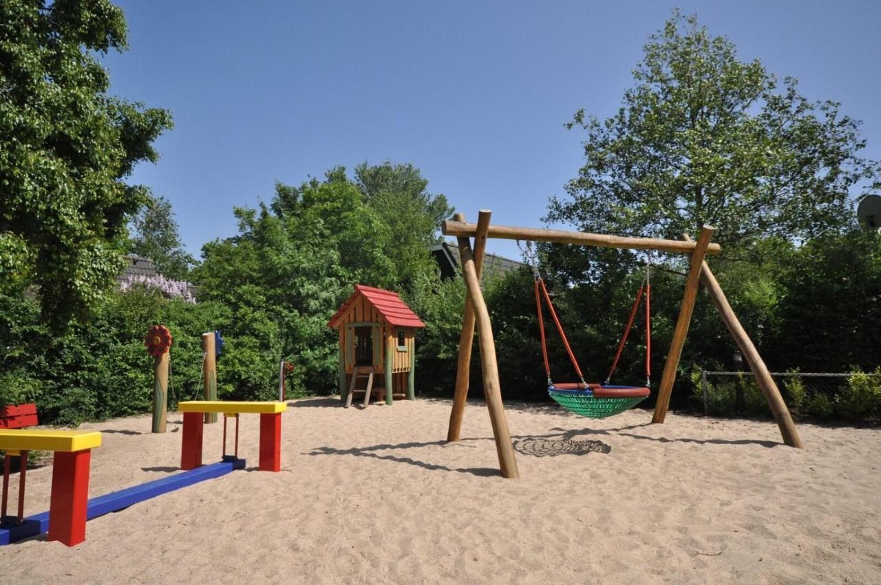 Vakantiehuisje Zeegeluk Vlakbij De Kust Sint Maartensvlotbrug Exterior foto